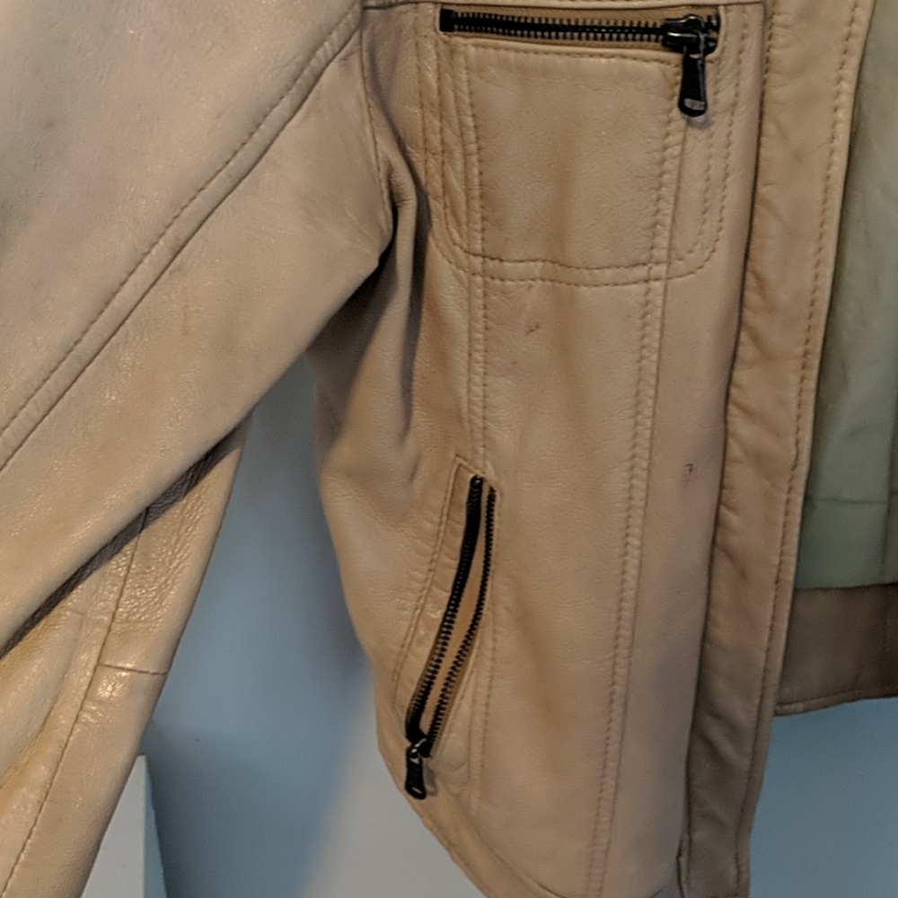 Leather Jacket - Picture 5 of 6